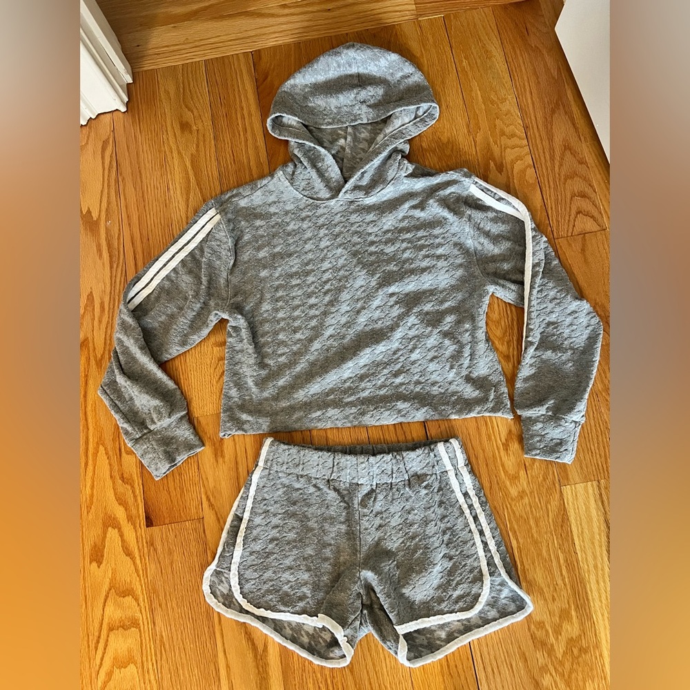GIRLS size S & 8 Tractr houndstooth hoodie & short set